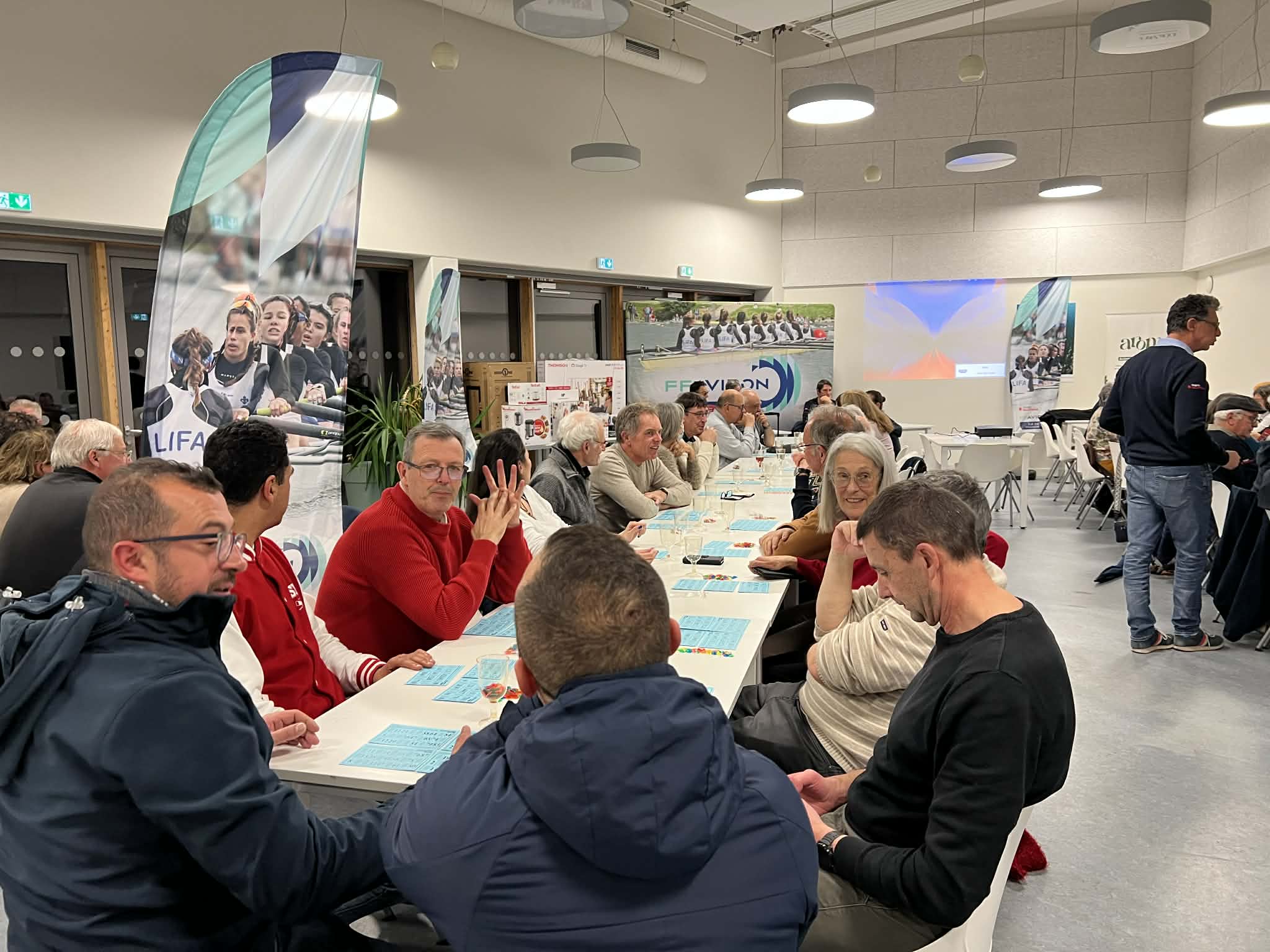 887a37e3-c603-4109-ad8b-60230f0bb88a